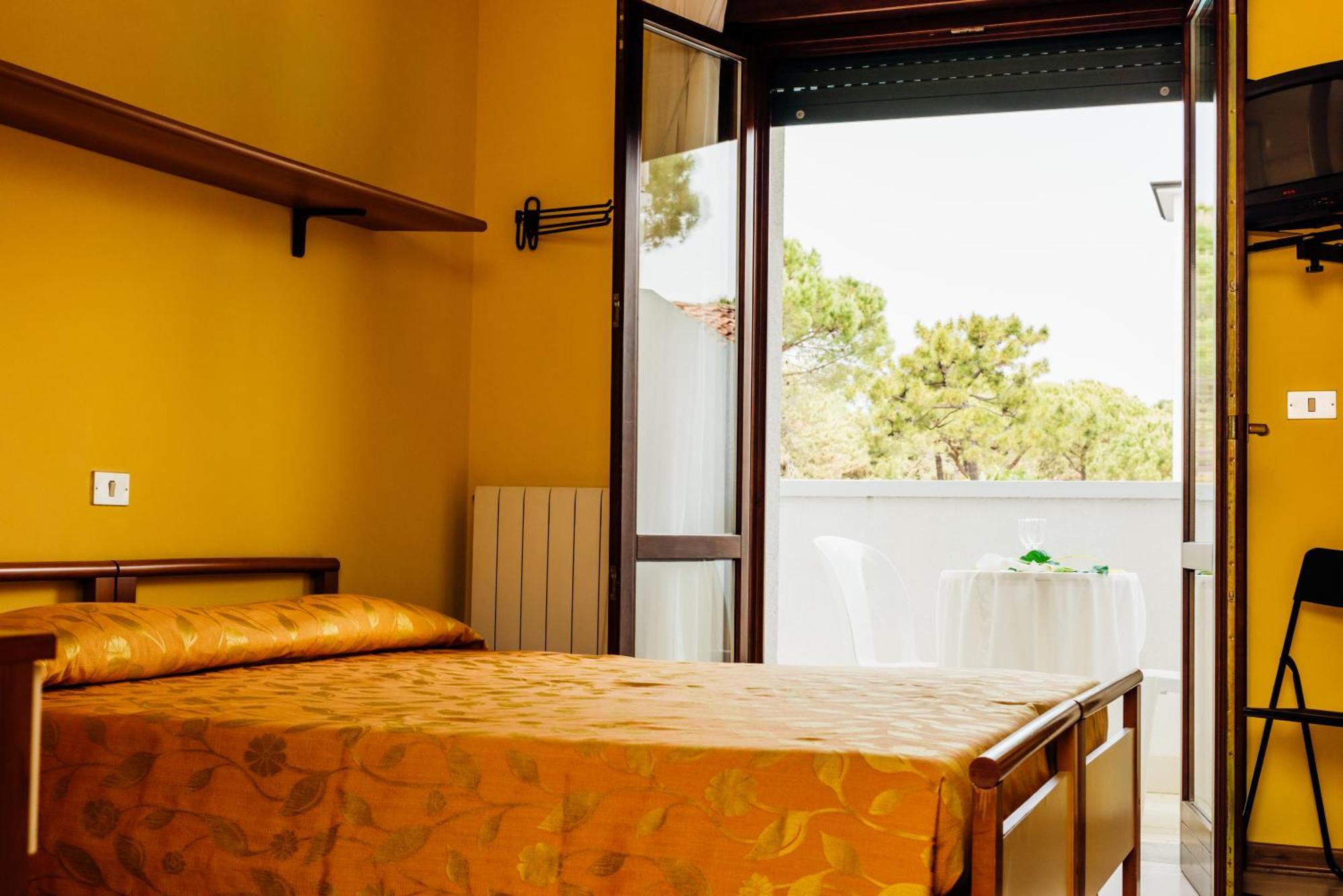 Hotel Rosa Dei Venti Lignano Sabbiadoro Rum bild
